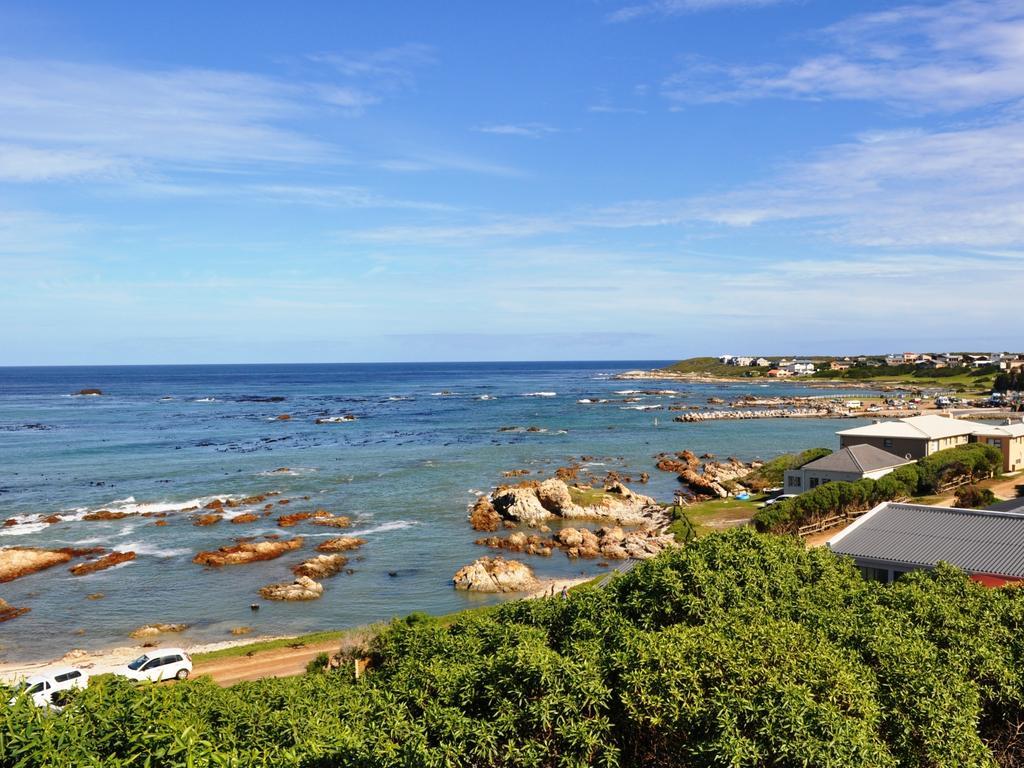 Great White Accommodation Kleinbaai Buitenkant foto