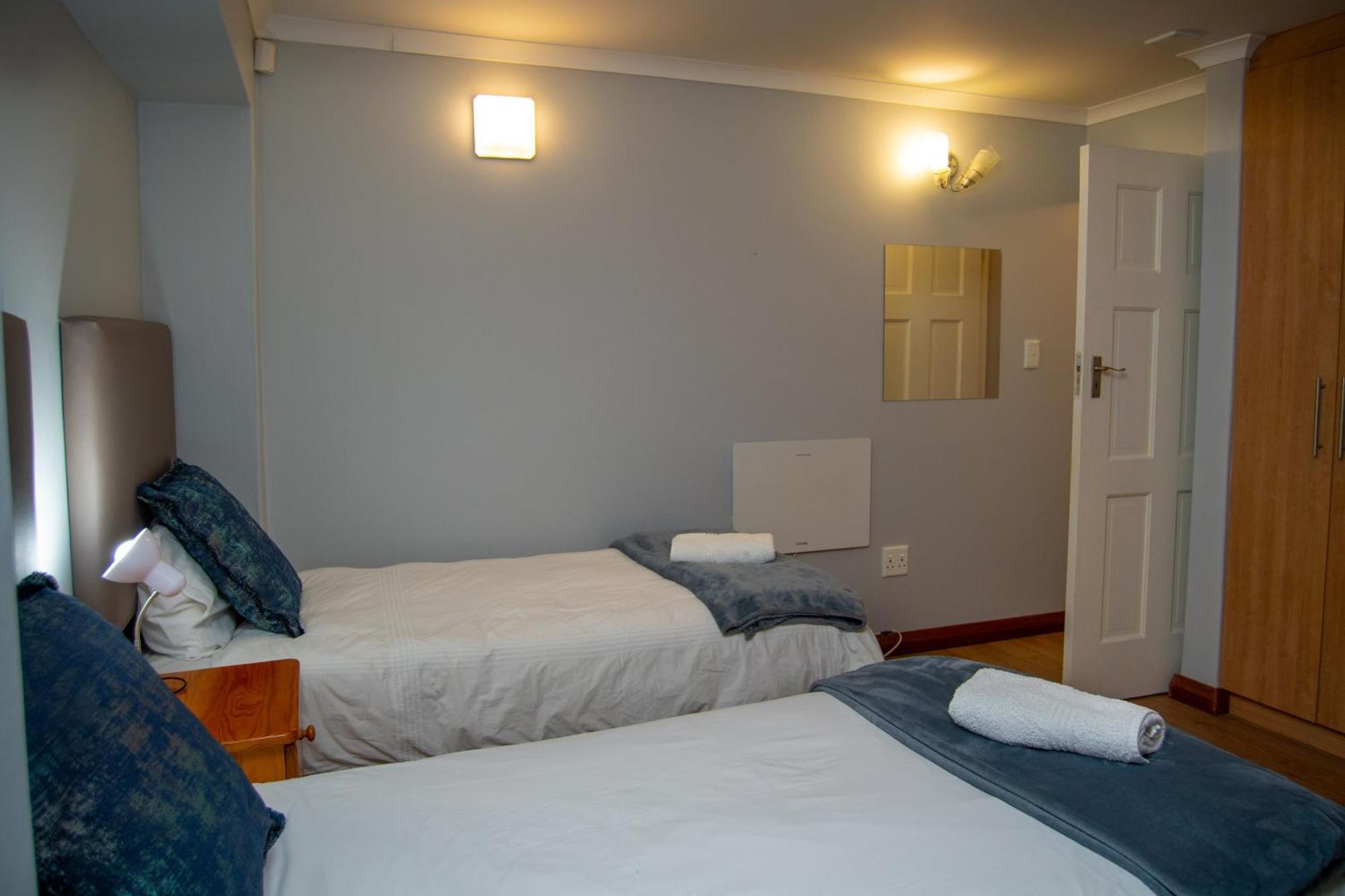 Great White Accommodation Kleinbaai Buitenkant foto