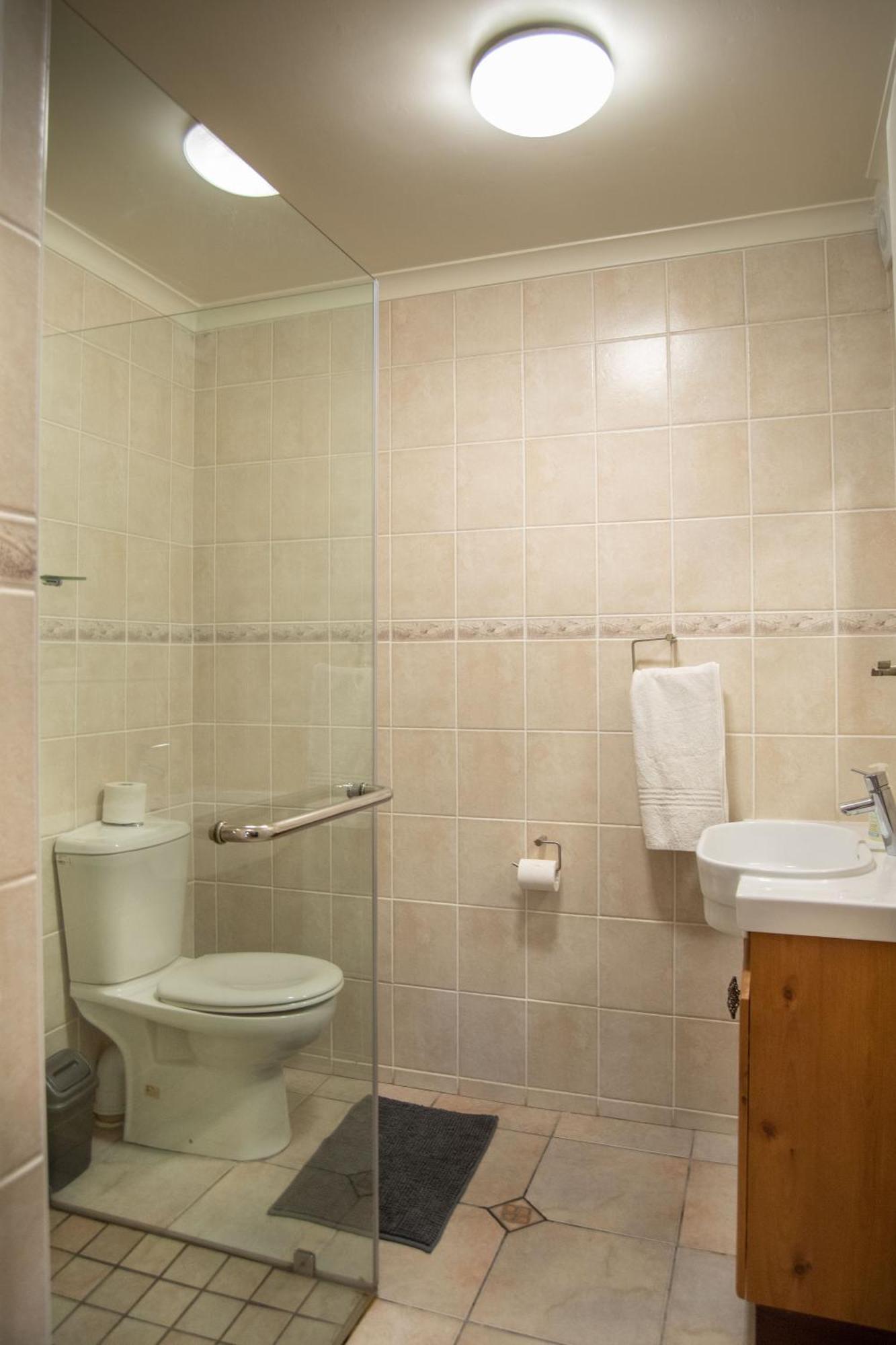 Great White Accommodation Kleinbaai Buitenkant foto